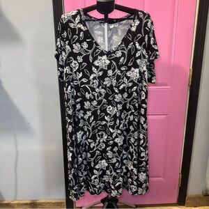 Joie Black and White Midi Dress‎